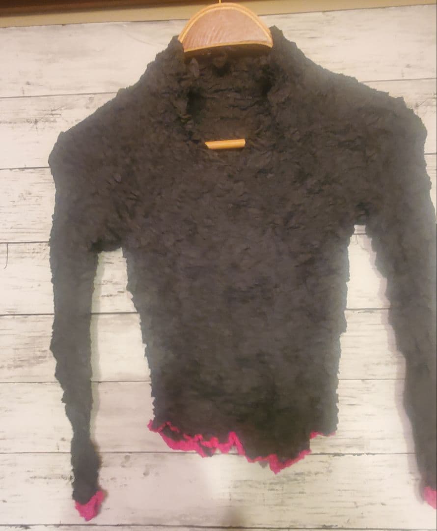 ISSEY MIYAKE プリーツプリーズ シワ加工 グレー 裾ピンク 長袖