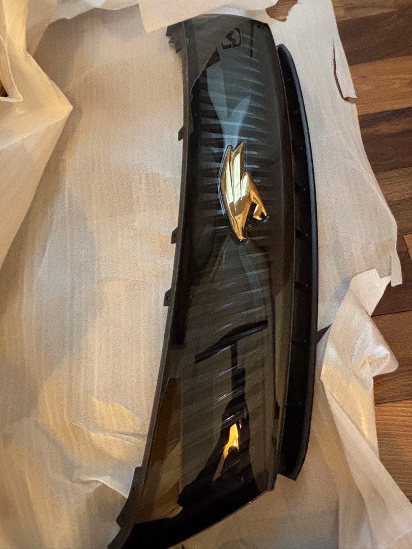 トヨタ　60ハリアー　純正フロントグリル