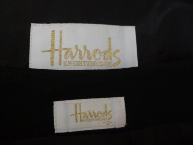 Harrodsハロッズストール付きブラックスーツ （上下別サイズ）