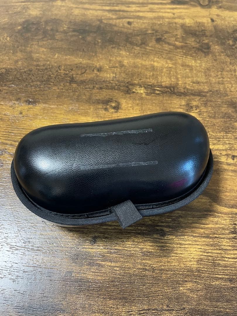 MONCLERモンクレールブラックラウンドサングラス