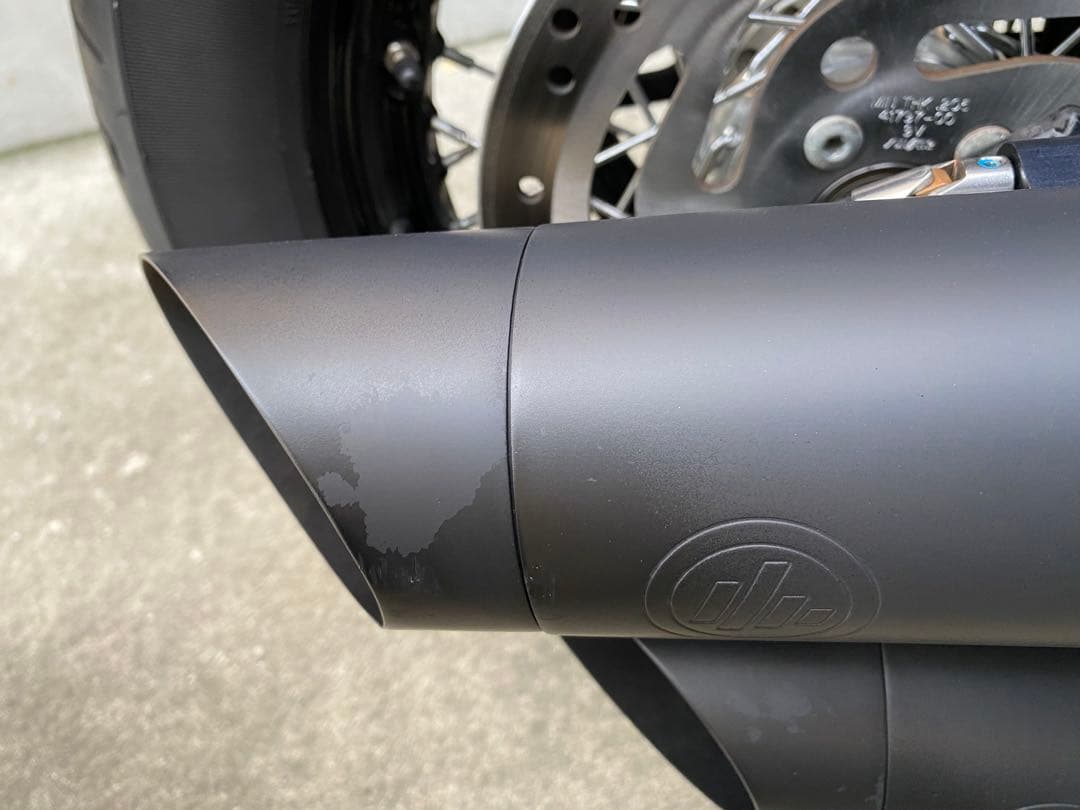 ハーレーダビッドソン マットブラック スリップオンマフラー