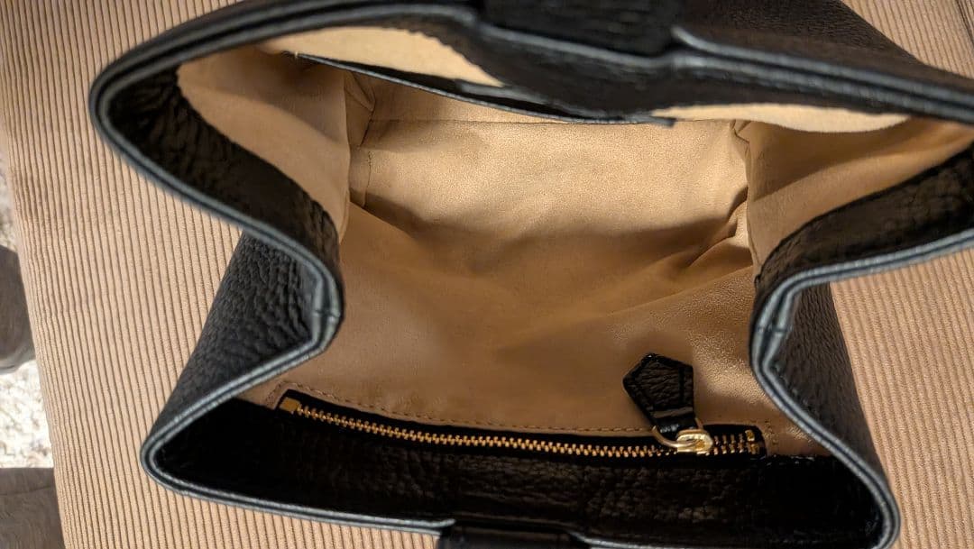 HushTug　巾着レザーバッグ