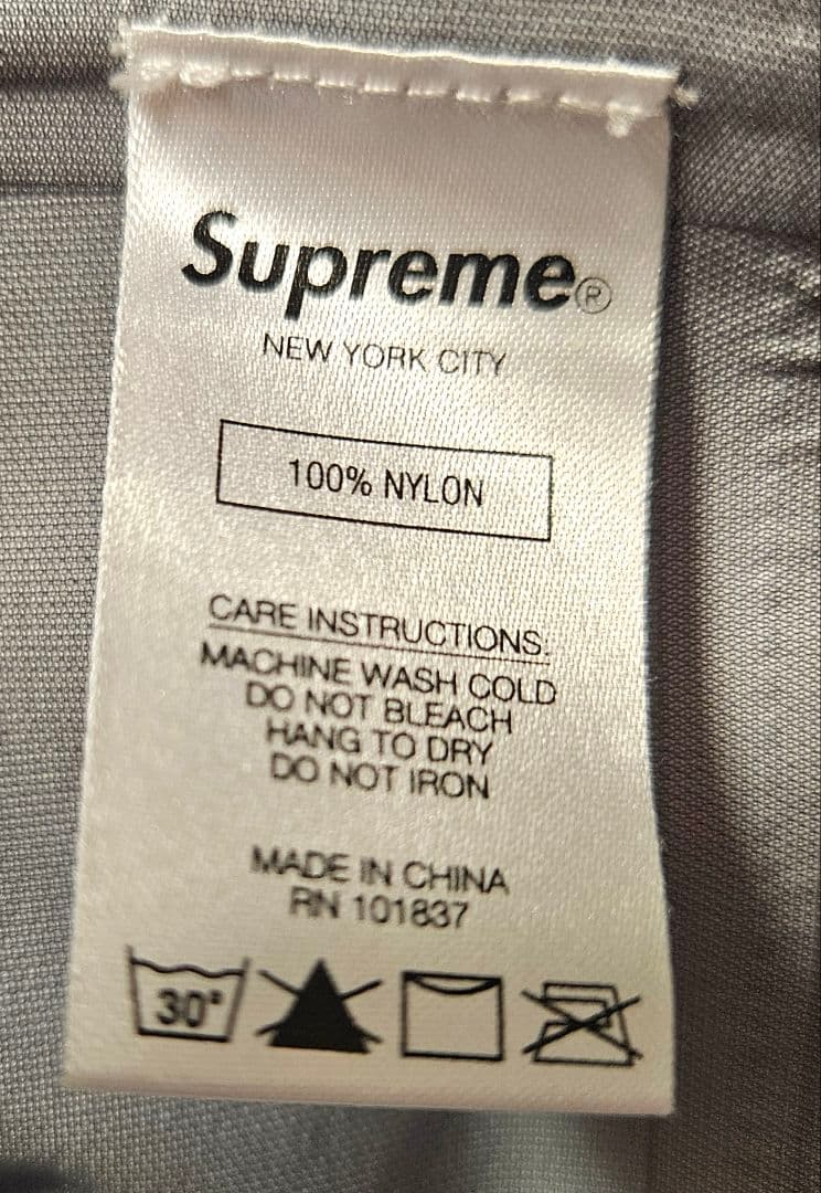 SUPREME ✨19AW Gore-Tex Taped Seam Jacket