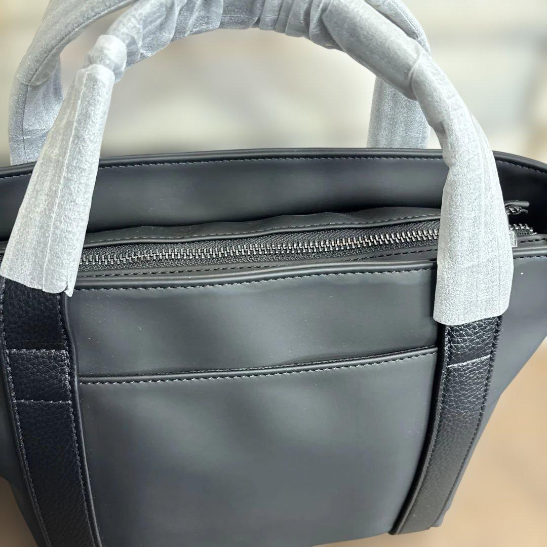 ウノピューウノウグァーレトレ　カートバッグ 訳あり　新品