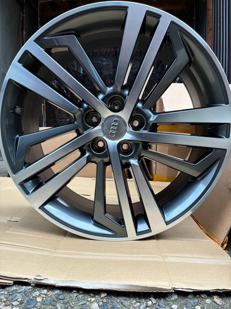 Audi 20インチ　社外アルミホイール（４本セット）