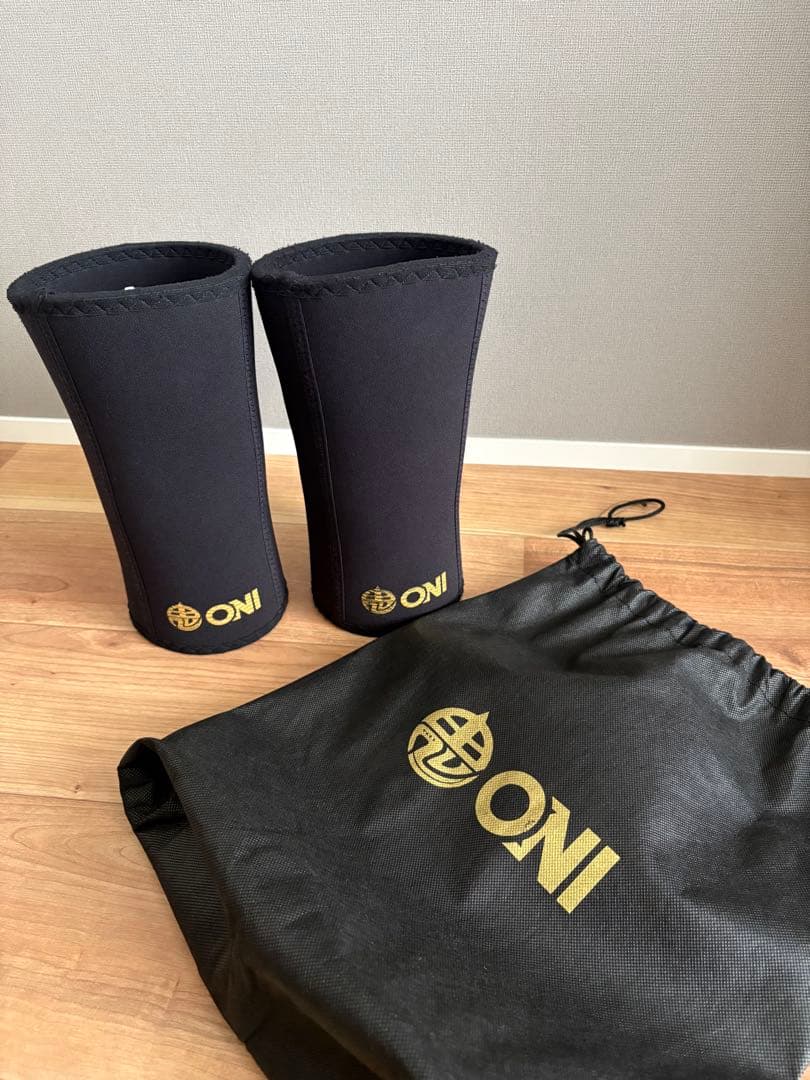 【S級品】ONIPRO ニースリーブ Lサイズ 収納袋付き