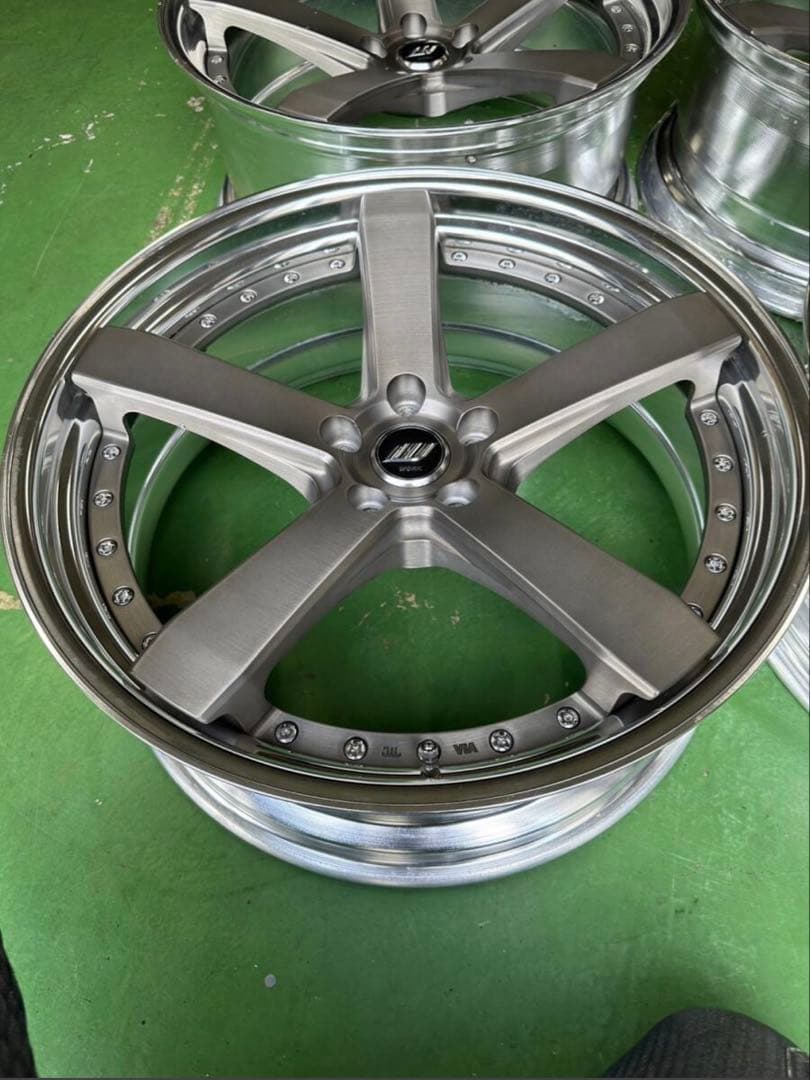 タイヤ・ホイール LV