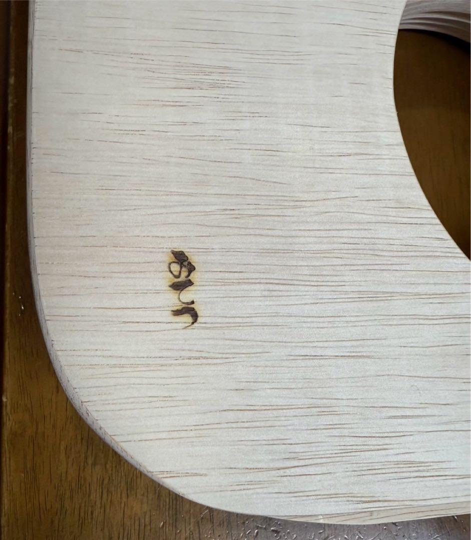 ハイエース WAVE2.3 運転席側小窓用 未塗装 アタッチメント付き