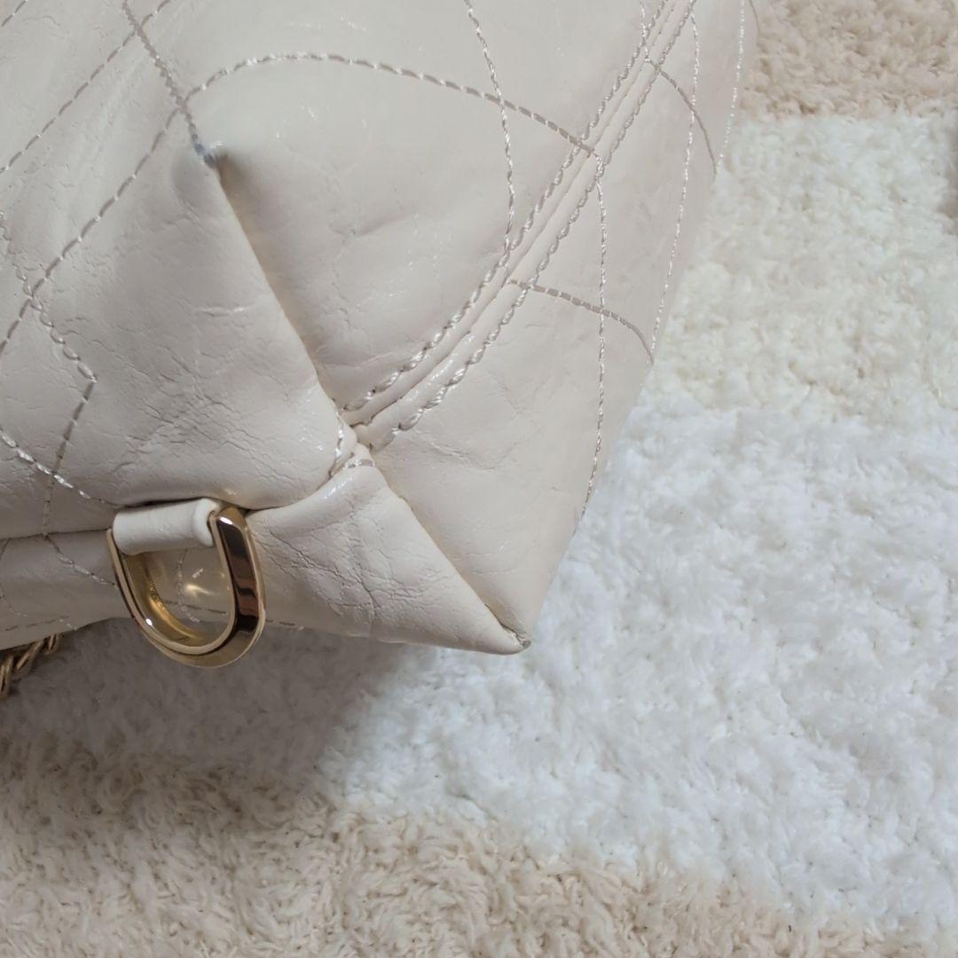 CHARLES & KEITH チェーンハンドルツーウェイバック