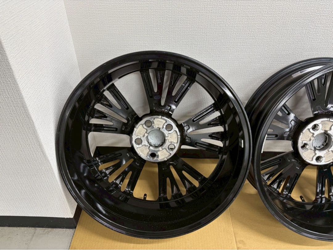 美品新車外し　26年式60プリウスナイトシェード　19インチホイール4本セット