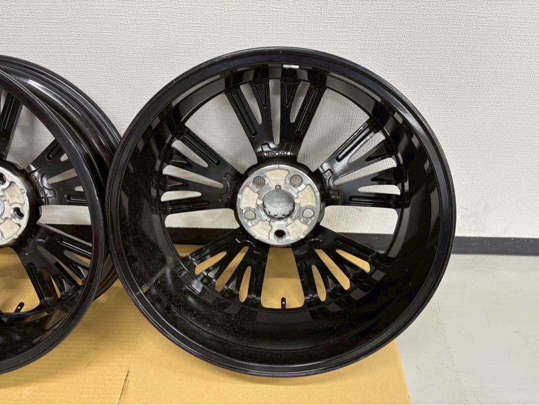 美品新車外し　26年式60プリウスナイトシェード　19インチホイール4本セット