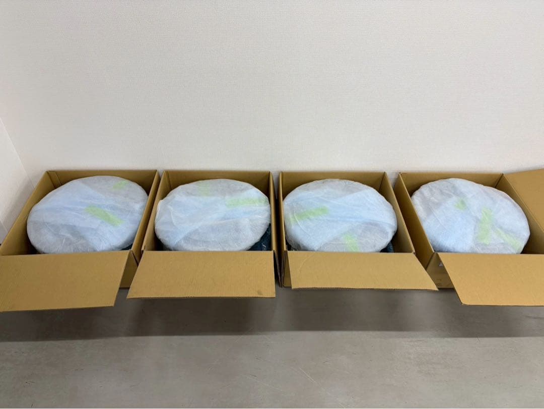 美品新車外し　26年式60プリウスナイトシェード　19インチホイール4本セット