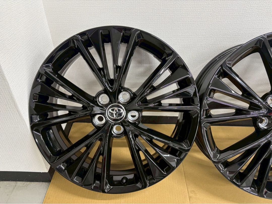 美品新車外し　26年式60プリウスナイトシェード　19インチホイール4本セット