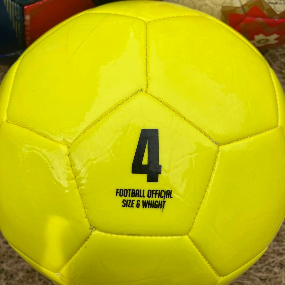 サッカーボール 4号（PELADA 4000 、モルテンVantaggio他)