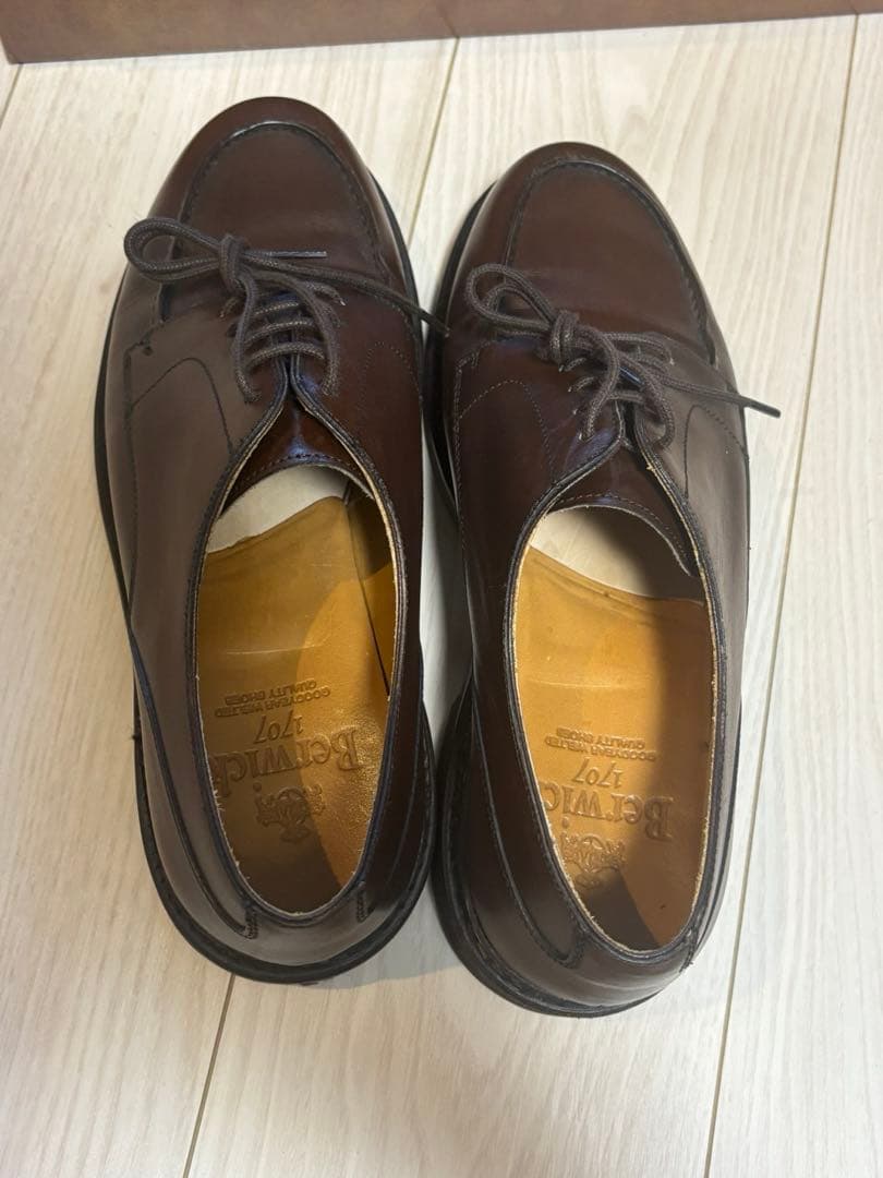 Berwick 4477 Uチップ ダークブラウン シューツリー・靴べら付き