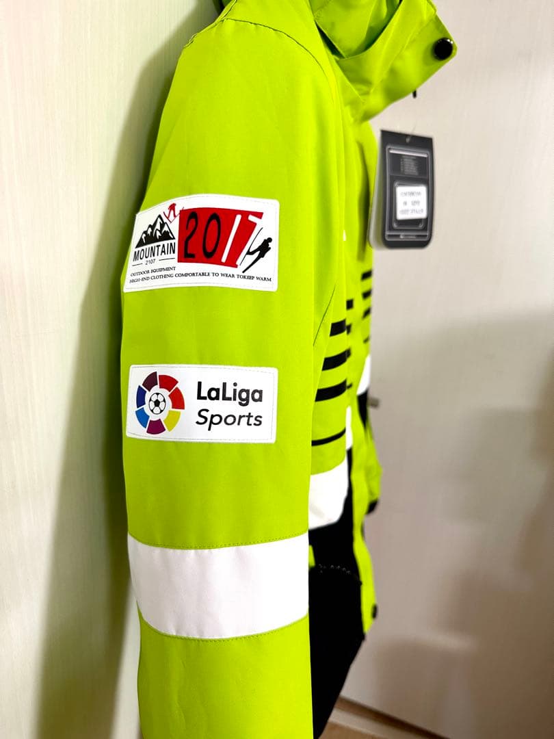 AUDI コラボスキーウェア　登山ジャケット