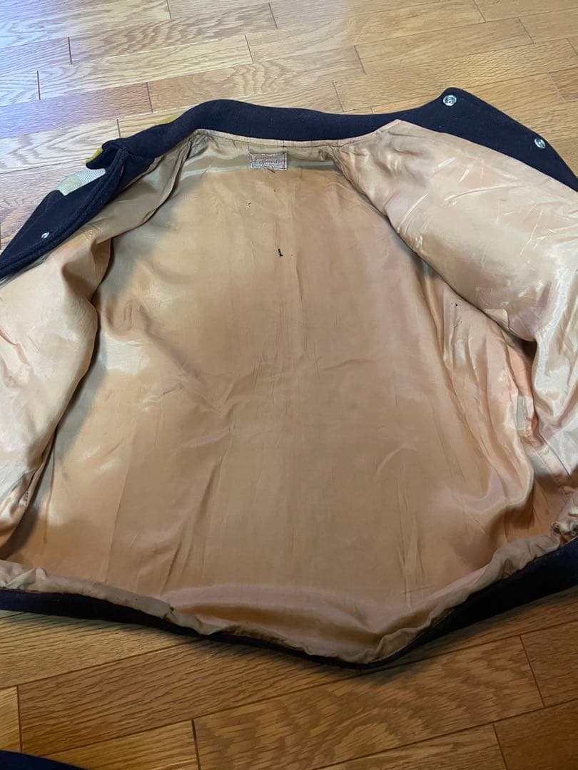 アワードジャケット　スタジャン　古着 ワッペン　ヴィンテージ　Mサイズ