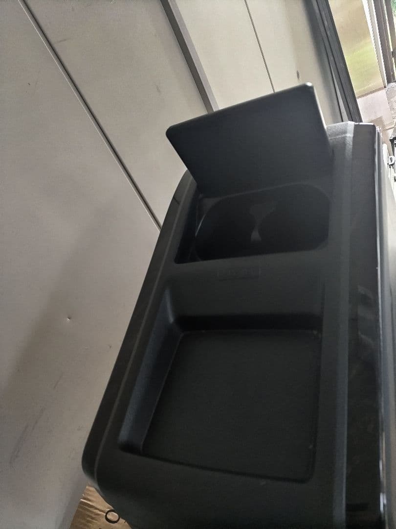 20ヴェルファイアコンソールボックス