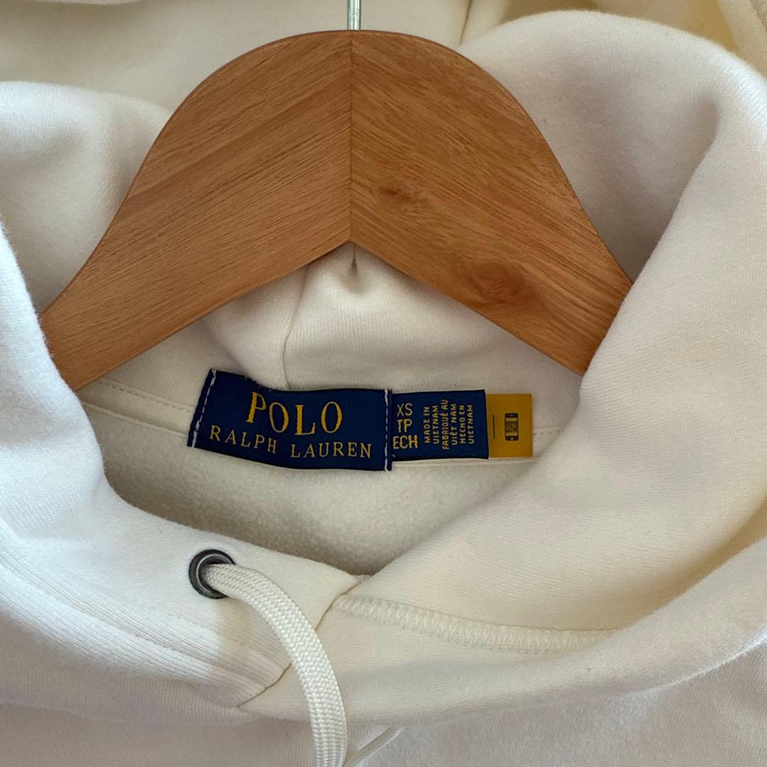 ホワイト パーカー フード付き ポロ刺繍