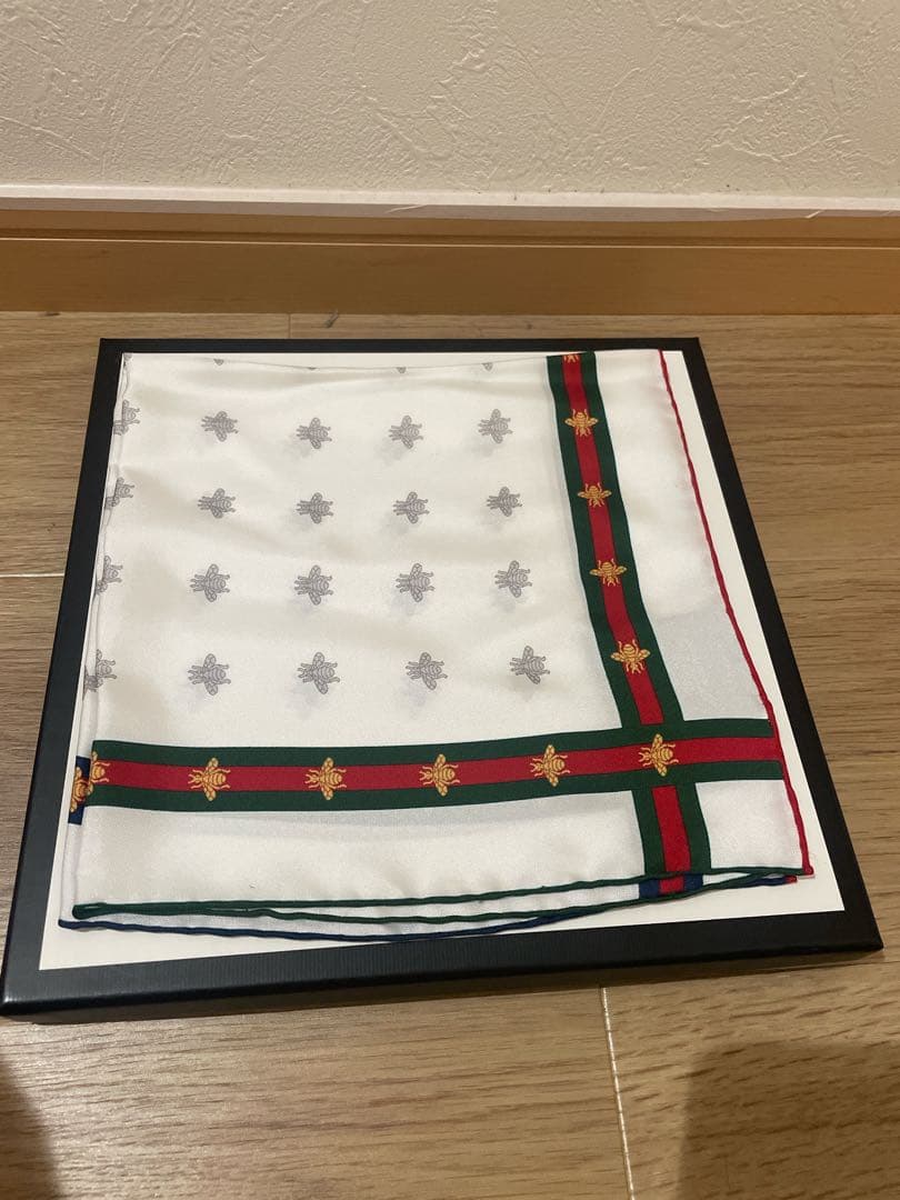 GUCCI シルク ポケットチーフ