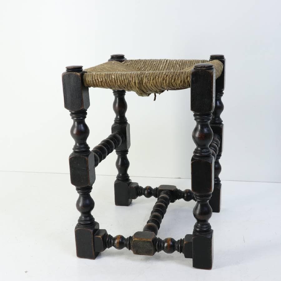 値下輸入家具 スパニッシュバロック調 スピンドルレッグ ラッシュシート スツール