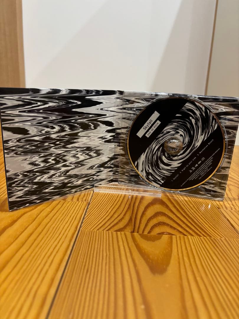 【正規品】ONE OK ROCK Skyfall CD