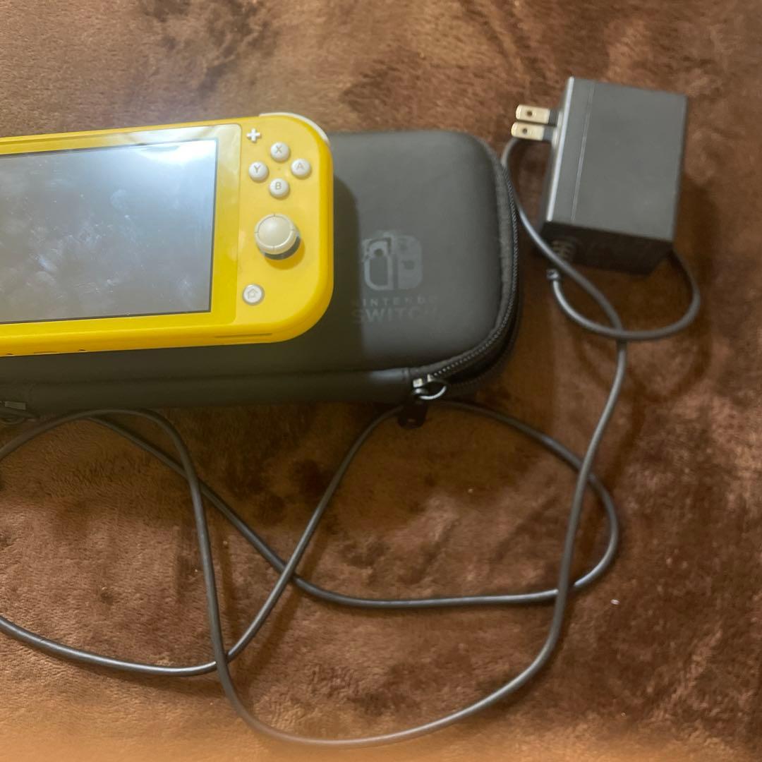 Nintendo Switch Lite イエロー 充電器有り　箱無し