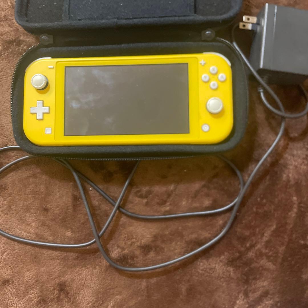 Nintendo Switch Lite イエロー 充電器有り　箱無し