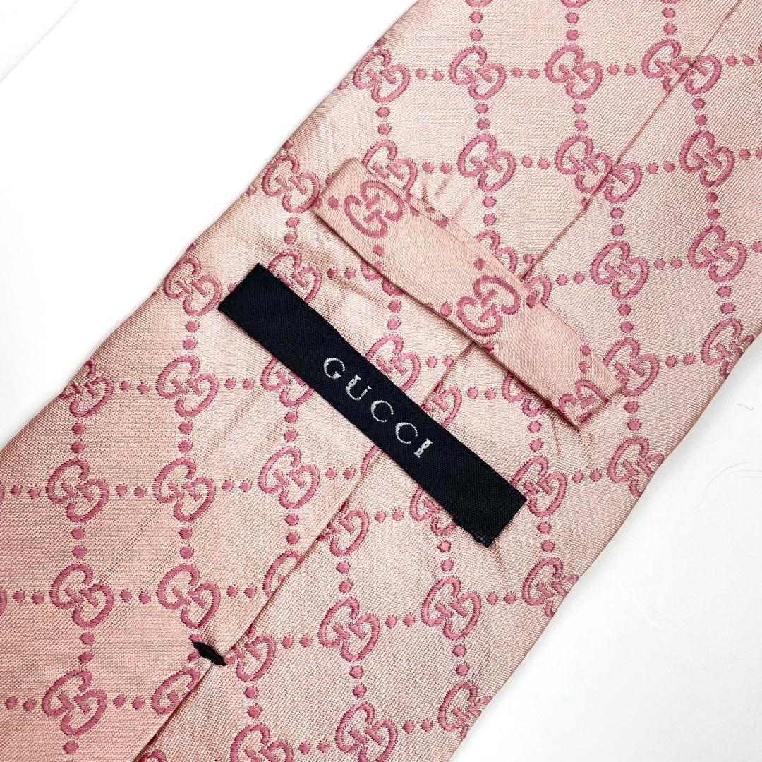 グッチ　ネクタイ　GG柄　GGチェーン　グッチシマ　総柄　光沢　高級感　ピンク