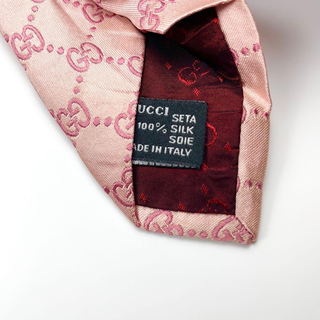 グッチ　ネクタイ　GG柄　GGチェーン　グッチシマ　総柄　光沢　高級感　ピンク