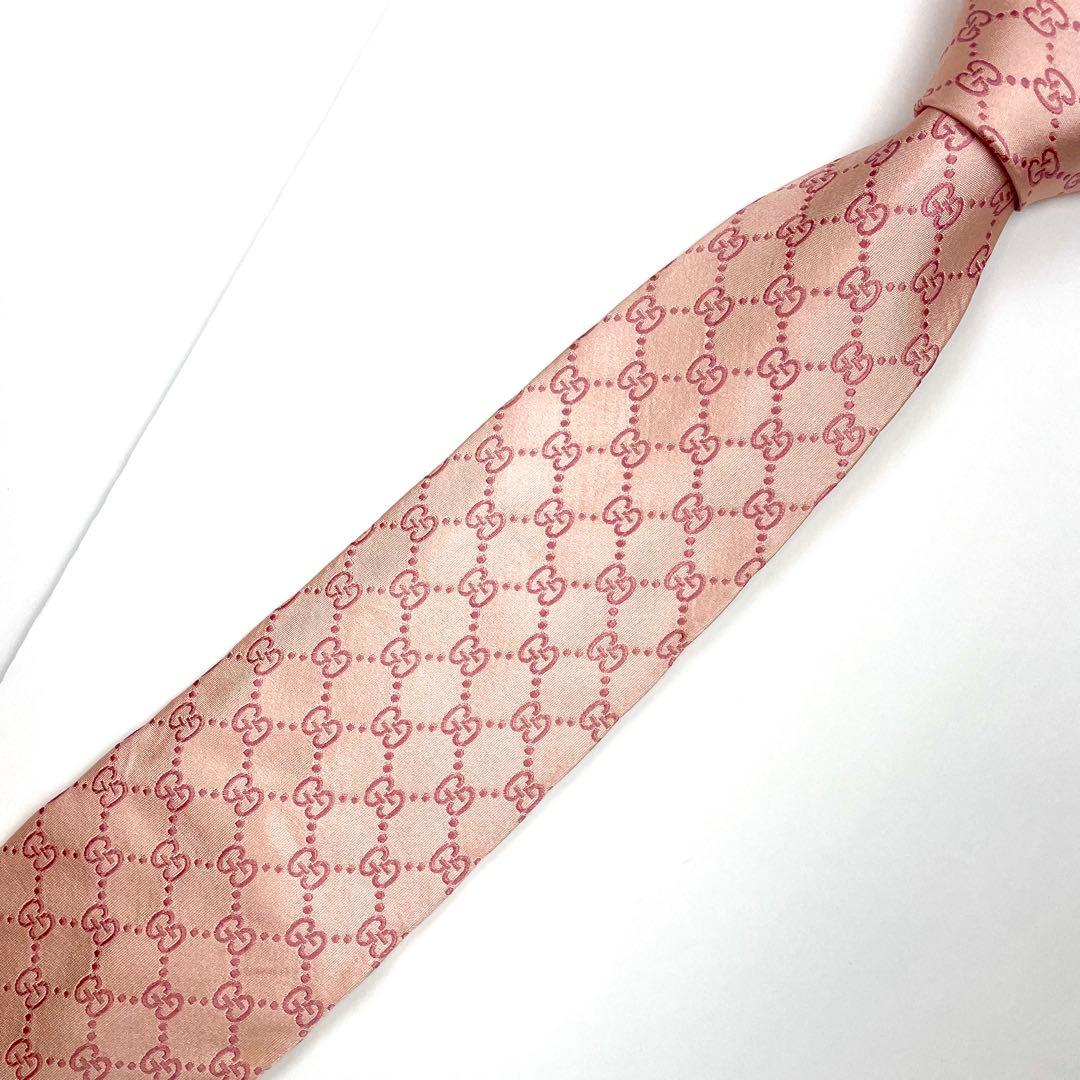 グッチ　ネクタイ　GG柄　GGチェーン　グッチシマ　総柄　光沢　高級感　ピンク