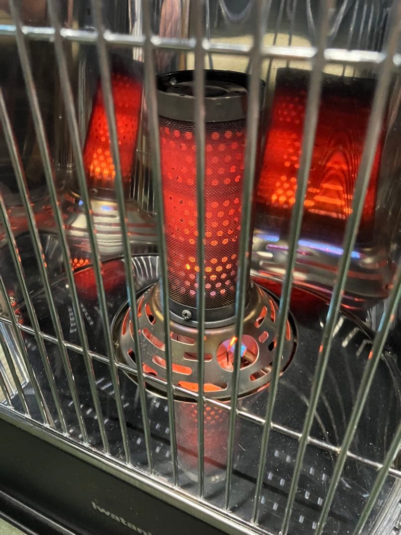 イワタニ カセットガスストーブ　CB-CGS-HPR