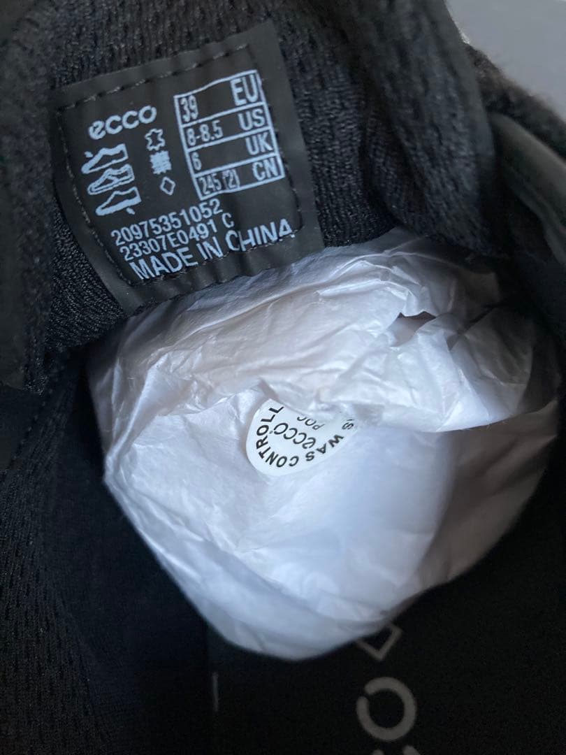 【新品】ECCO ゴアテックス　スニーカー　24.5 ブラック