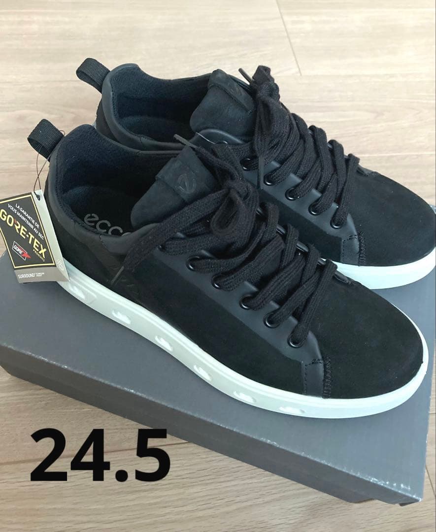 【新品】ECCO ゴアテックス　スニーカー　24.5 ブラック