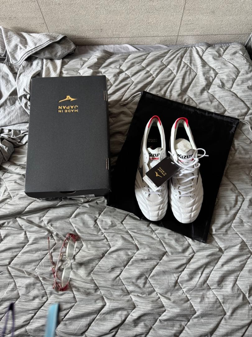 Mizuno Morelia NEO ホワイト/レッド