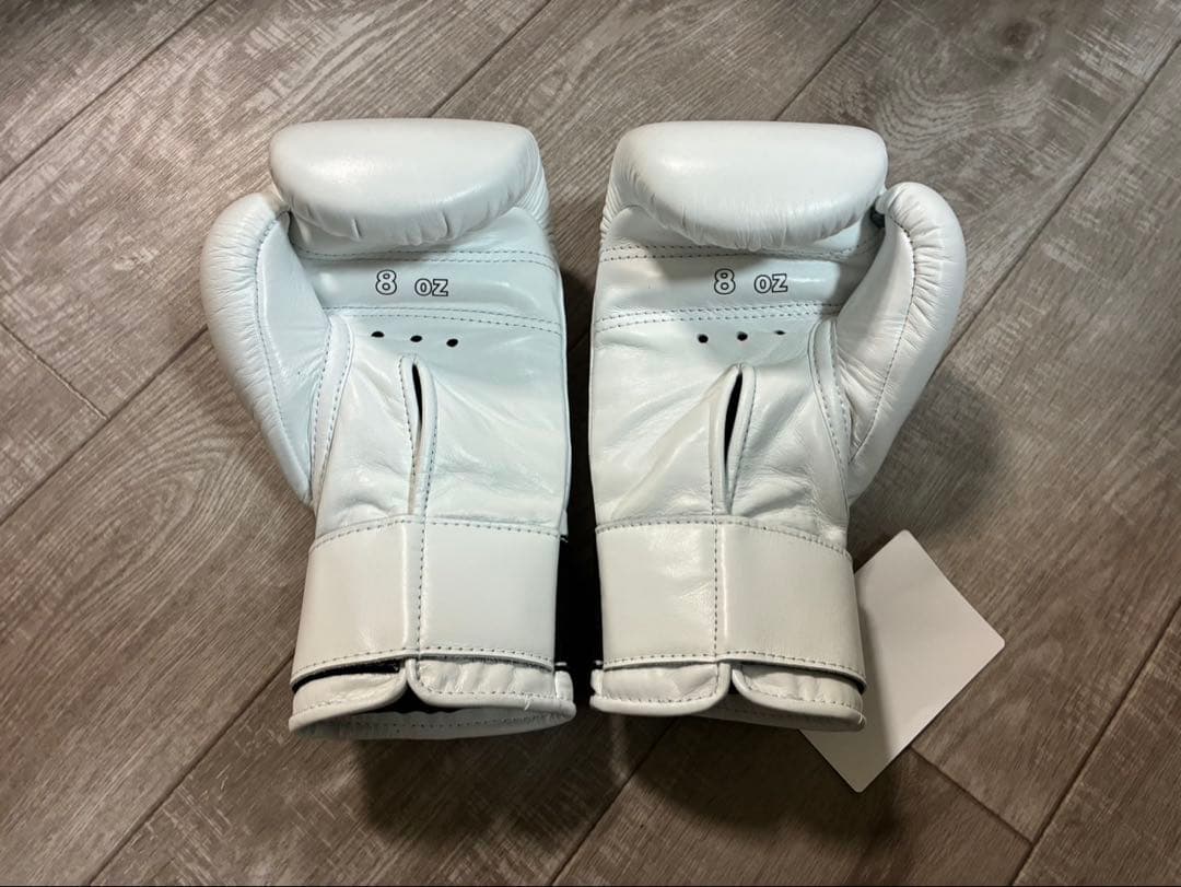 新品未使用Winning ボクシンググローブ 8 oz ホワイト