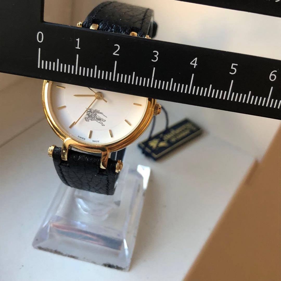 【極美品】Burberrys ゴールド ホワイト 電池新品　レザーベルト 時計