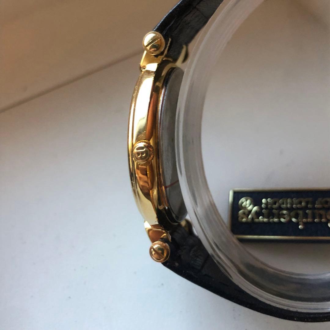 【極美品】Burberrys ゴールド ホワイト 電池新品　レザーベルト 時計