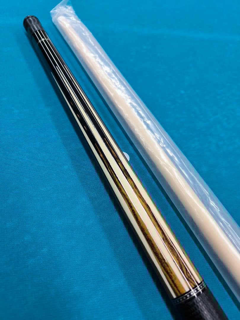 アダム　MUSASHI キュー 角芯モデル　新品未使用！　値下げ交渉可能です