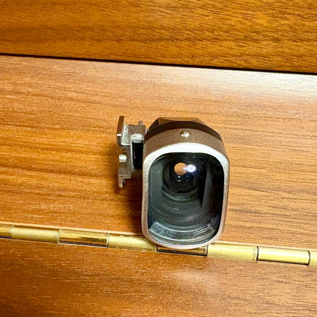 希少CANON 25mm F3.5 (L39) 単焦点レンズ　純正ファインダー