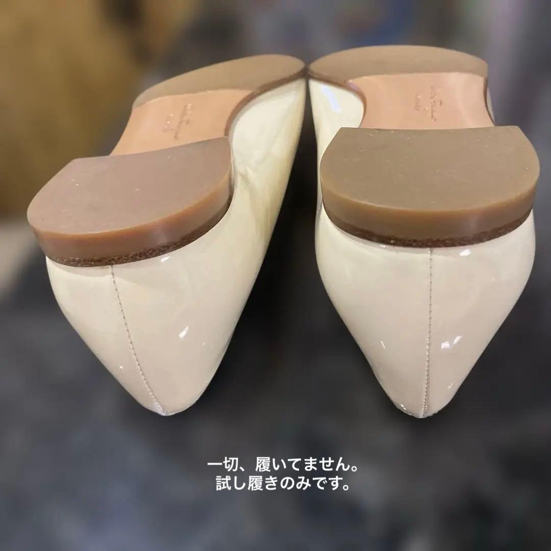 ✨未使用品✨サルヴァトーレフェラガモ　ヴァラ　バレリーナシューズ