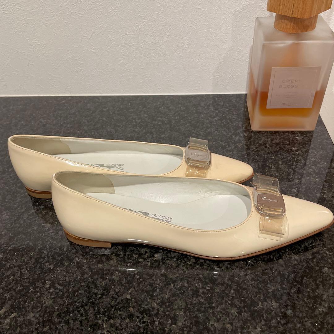 ✨未使用品✨サルヴァトーレフェラガモ　ヴァラ　バレリーナシューズ