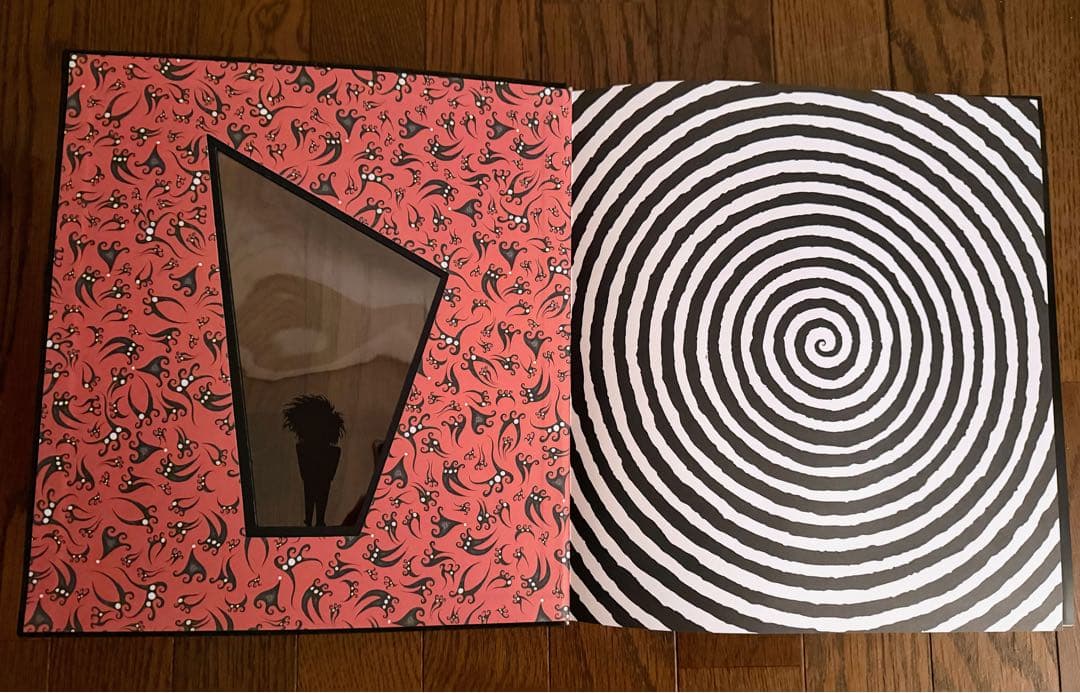 絶版 ティム バートンの世界 画集　1000イラスト収録