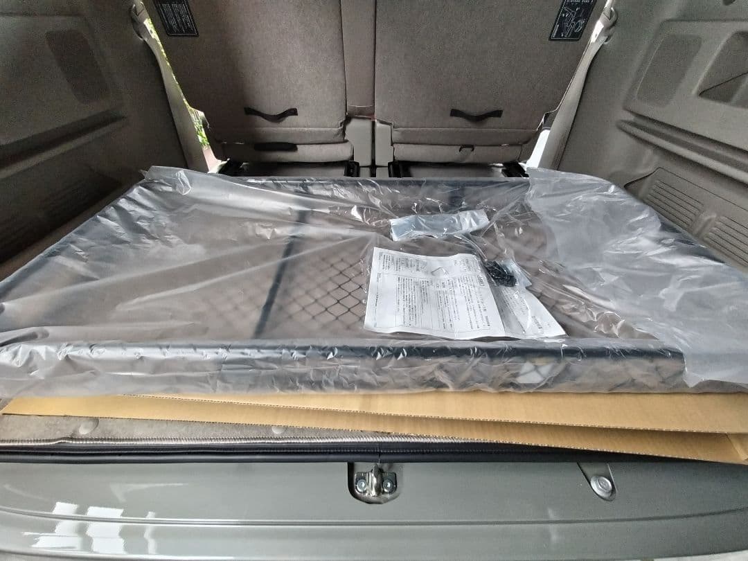 新品です。 エブリイ ネットラック(ルーフ用)　DA17用