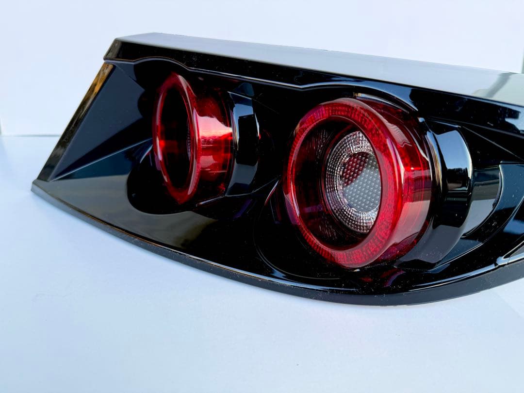 新品未使用☆GR86 / BRZ / ZN8 ZD8丸型4灯LEDテールランプ