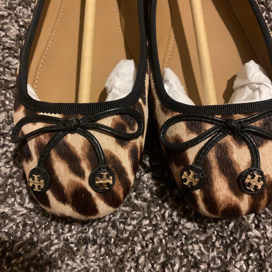 【新品未使用】トリーバーチ　パンプス　フラットシューズ　リボン　レオパード