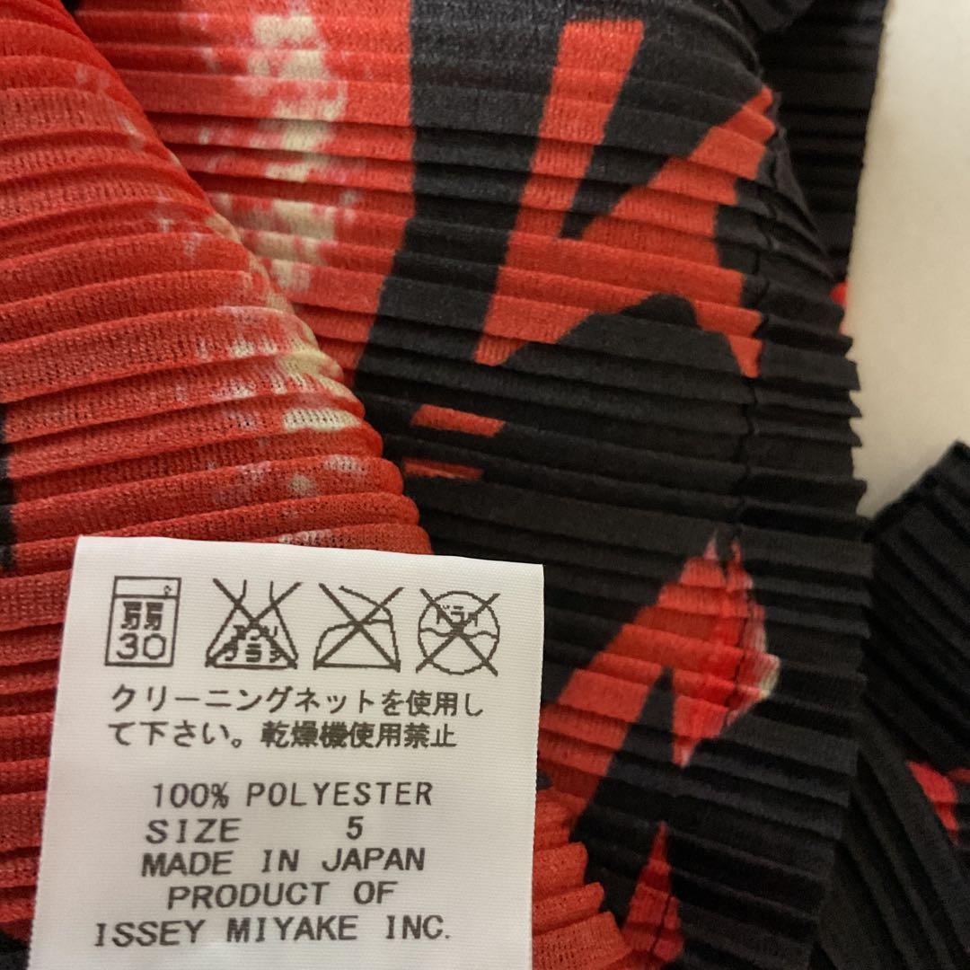 プリーツプリーズ　イッセイミヤケ　トップス　美品