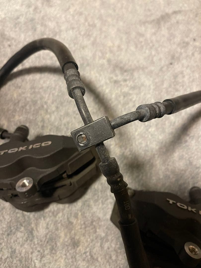 ZRX1200 ダエグ 純正ブレーキキャリパー