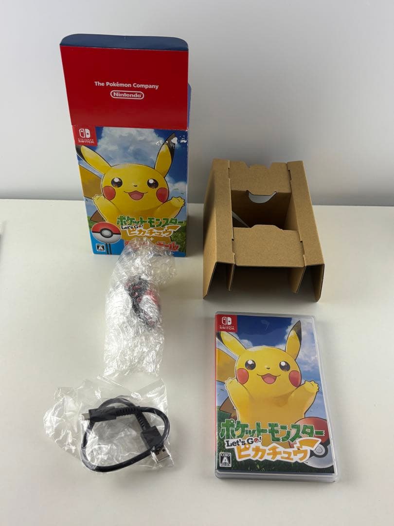 美品 レッツゴー ピカチュウ Lets Go ポケモン モンスターボールプラス