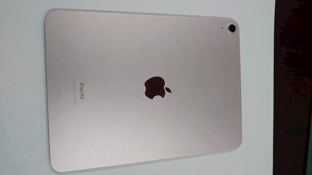 j*r様 iPad Air 第5世代 M1チップ 64GB Wi-Fiモデル A